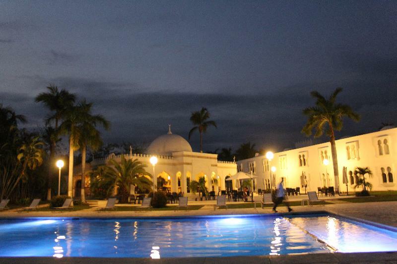 Hotel Aldea Del Bazar & Spa Пуэрто-Эскондидо Экстерьер фото